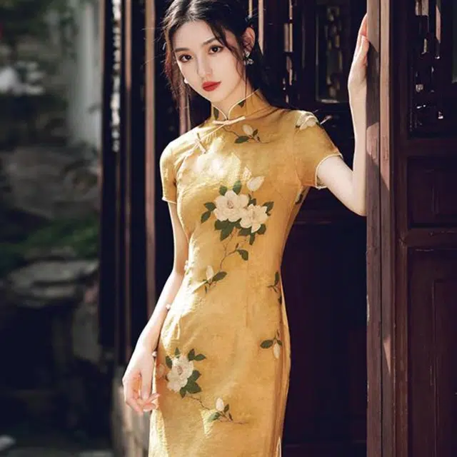 果瑱 法式复古优雅气质修身性感精致名媛清新时尚长款雪纺旗袍小众设计感收腰山茶花文艺感短袖连衣裙 女款