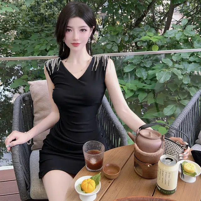 果瑱 法式气质时尚高级感镶钻包臀千金风质感穿搭性感辣妹极简主义海岛度假穿搭优雅洋气无袖连衣裙 女款
