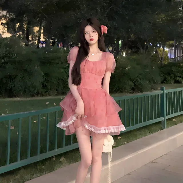 果瑱 乖乖女穿搭甜美少女极简主义小镇姗姗洛甜玫瑰梦幻显白收腰显瘦泡泡袖碎花短裙蓬蓬裙短袖连衣裙 女款