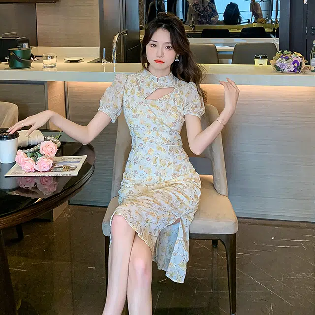 果瑱 新中式甜美穿搭极简主义小清新旗袍学院风元气穿搭文艺改良日常可穿年轻款少女小众收腰显瘦碎花短袖连衣裙 女款
