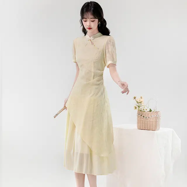 果瑱 拼接高腰适中修身新中式立领短袖连衣裙 女款