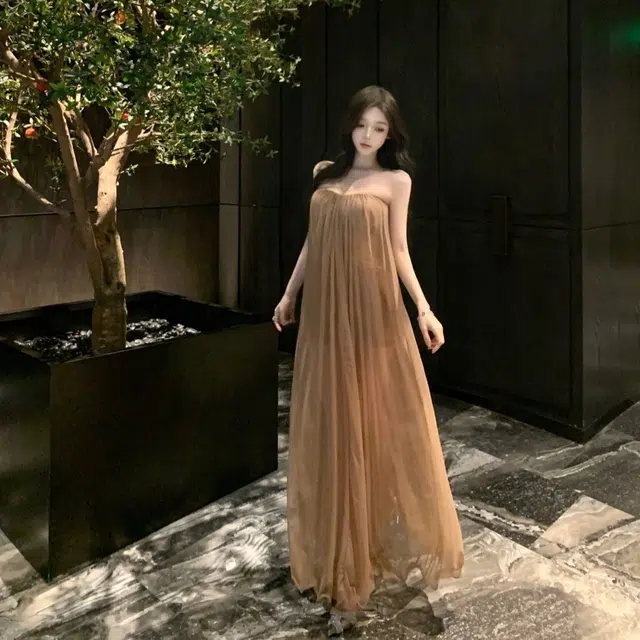 果瑱 法式高级感辣妹露背度假长裙无袖连衣裙 女款