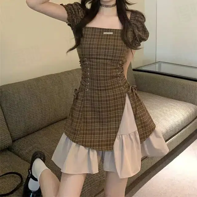 果瑱 学院风小众设计感开学季毕业季日常出游穿搭纯欲辣妹法式拼接假两件方领格子设计感显瘦短裙短袖连衣裙 女款
