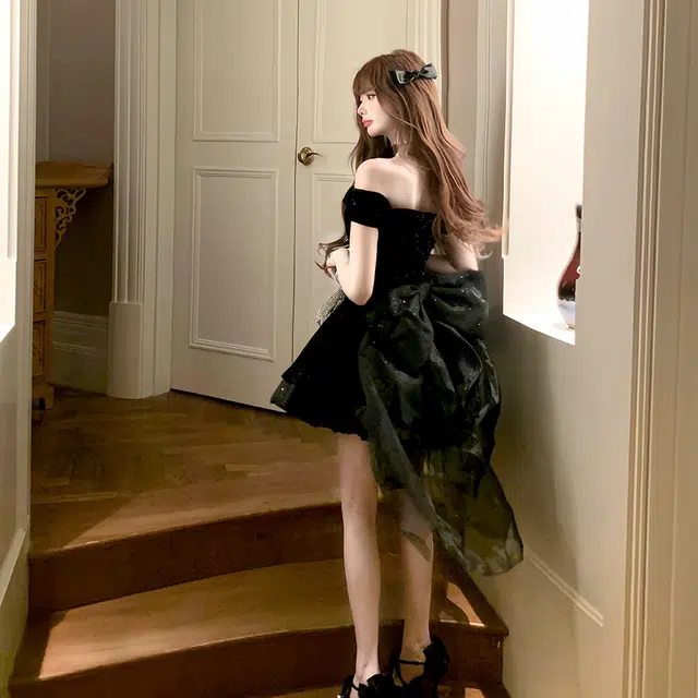 果瑱 文艺风法式时尚轻奢感高级感小礼服气质丝绒蓬蓬裙优雅短裙夏季短袖连衣裙 女款 黑色