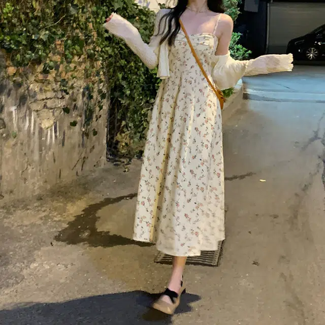 果瑱 修身碎花适中方领吊带连衣裙 女款