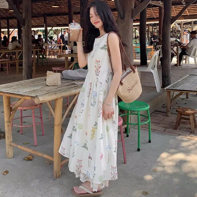 果瑱 法式茶歇圆领碎花宽松显瘦度假长裙质感极简主义日常通勤时尚舒适无袖连衣裙 女款