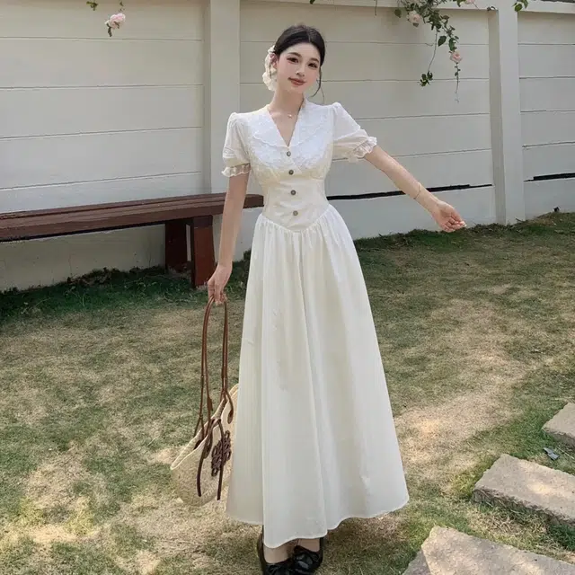 果瑱 千金风质感穿搭性感辣妹极简主义法式气质优雅蕾丝白月光裙短袖连衣裙 女款