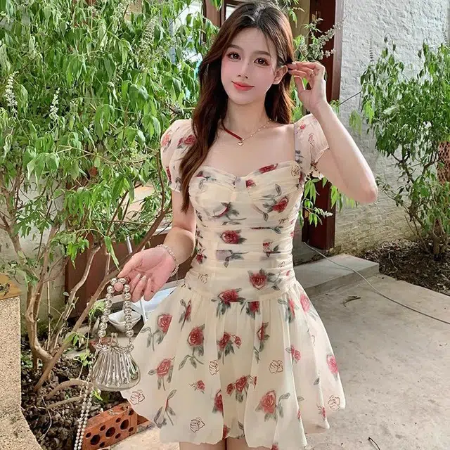 果瑱 油画碎花多巴胺法式泡泡袖高级感甜美小个子短裙短袖连衣裙 女款