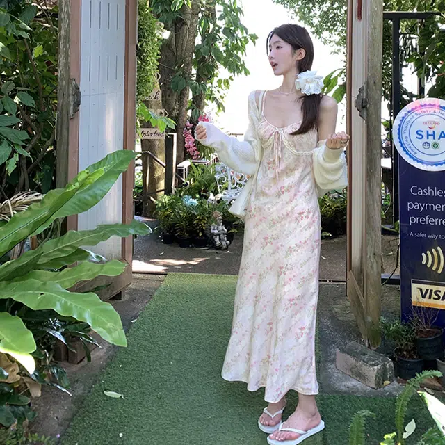 果瑱 千金高级感甜美小个子穿搭碎花拼接长裙旅游度假可爱修身吊带连衣裙 女款