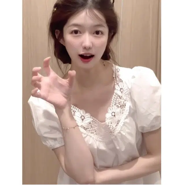 果瑱 乖乖女穿搭甜美少女极简主义学院风可爱俏皮元气减龄蕾丝边拼接泡泡袖宽松简约短款短袖连衣裙 女款