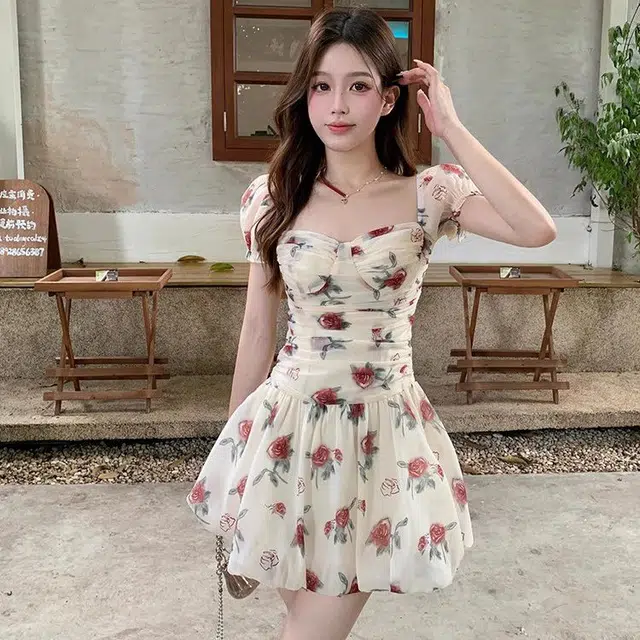果瑱 油画碎花多巴胺法式泡泡袖高级感甜美小个子短裙短袖连衣裙 女款