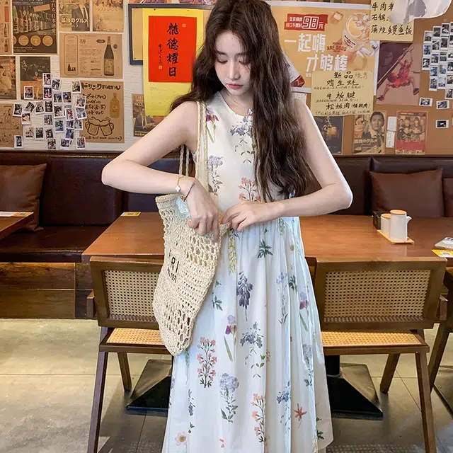 果瑱 法式茶歇圆领碎花宽松显瘦度假长裙质感极简主义日常通勤时尚舒适无袖连衣裙 女款