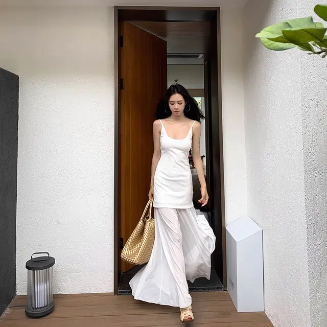 果瑱 法式慵懒风海边度假穿搭高级感时尚舒适仙女气质清冷艺术系拼接网纱吊带连衣裙 女款