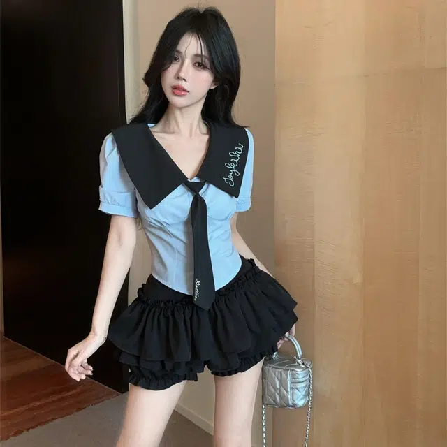 果瑱 日系甜美学院风小众设计感修身短袖上衣高腰简约舒适短裙裙装套装 女款
