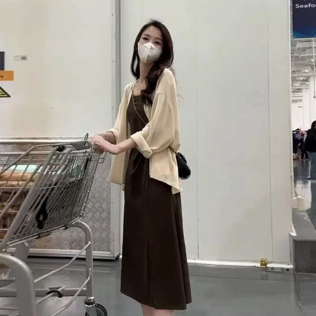 果瑱 法式复古纯色长袖开衫高腰吊带连衣裙裙装套装 女款