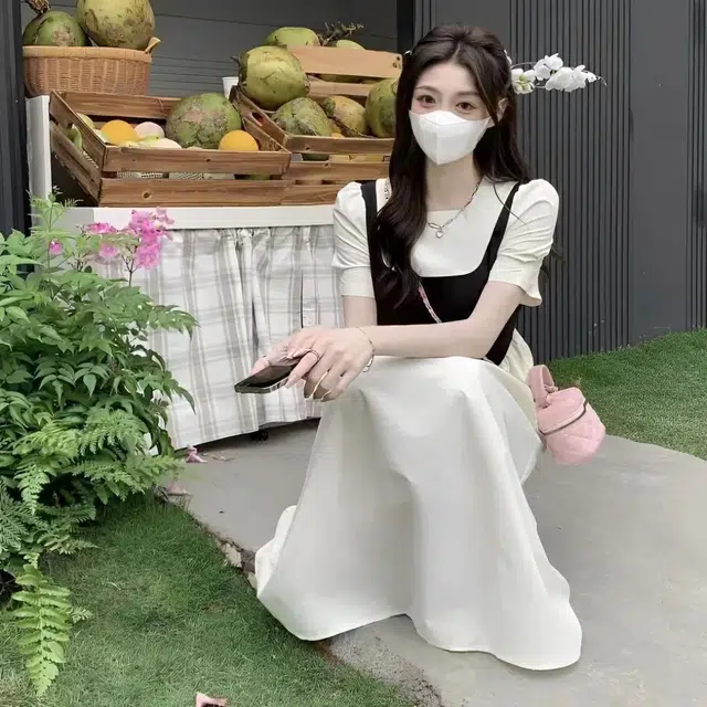 果瑱 甜美少女小众设计高级感泡泡袖拼接假两件圆领收腰显瘦合身简约风格短袖连衣裙 女款