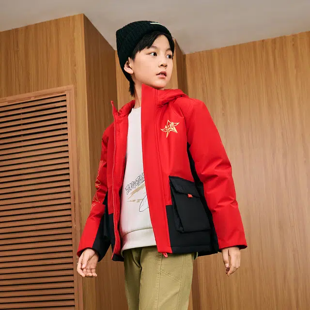 鸿星尔克儿童 亲肤保暖舒适柔软羽绒服 东方红 青少年