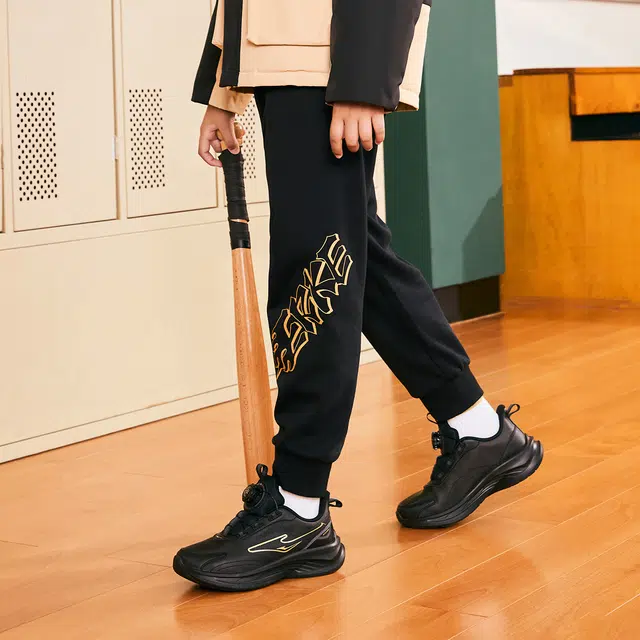 青少年 鸿星尔克儿童 字母中腰舒适透气百搭束脚针织运动裤 正黑