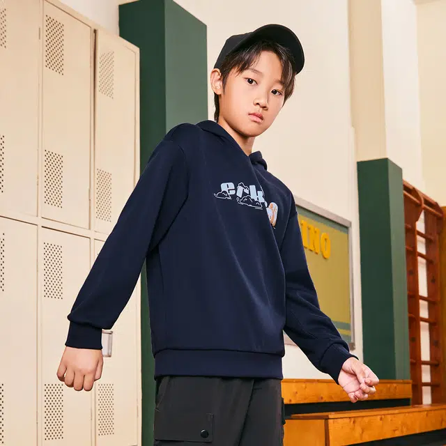 鸿星尔克儿童 连帽舒适柔软轻盈卫衣 蓝黑色 青少年