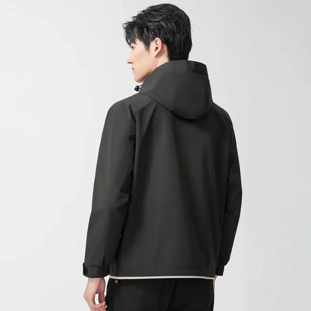 美力城 简约纯色连帽单排扣拉链外套休闲宽松山系防风防水保暖风衣 男款