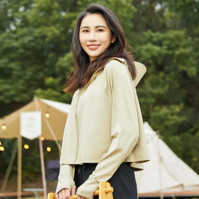 美力城 纯色薄款简约宽松休闲皮肤衣凉感透气宽松海边户外短款拉链连帽长袖防晒服 女款