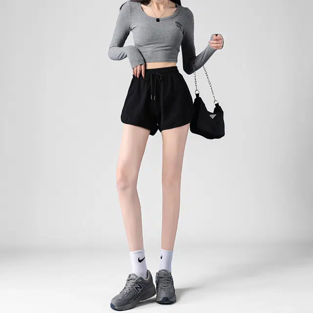 美力城 辣妹美式高腰显瘦女团显高显腿长热裤纯色简约凉感透气百搭宽松跑步锻炼健身松紧腰休闲运动短裤 女款