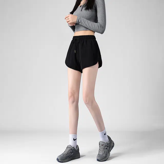美力城 辣妹美式高腰显瘦女团显高显腿长热裤纯色简约凉感透气百搭宽松跑步锻炼健身松紧腰休闲运动短裤 女款
