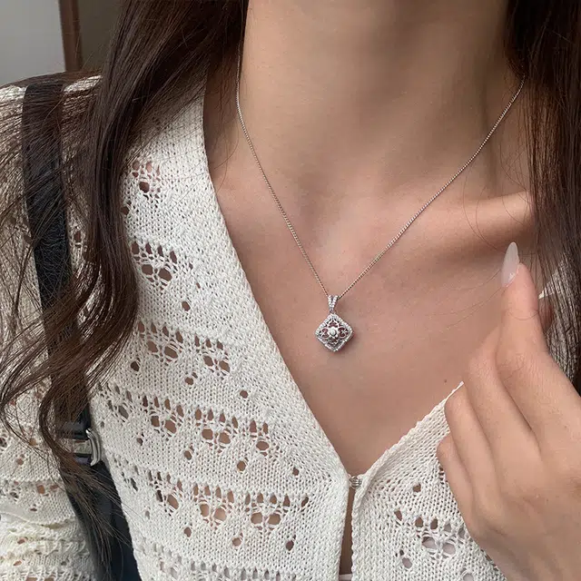 S925