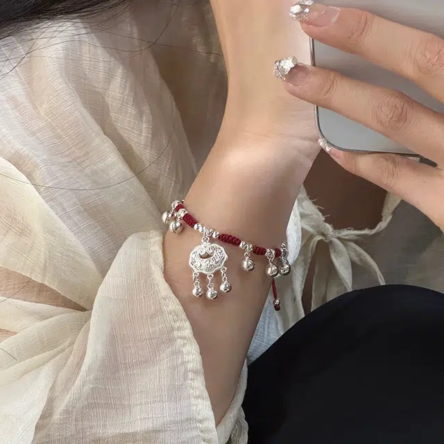 S925