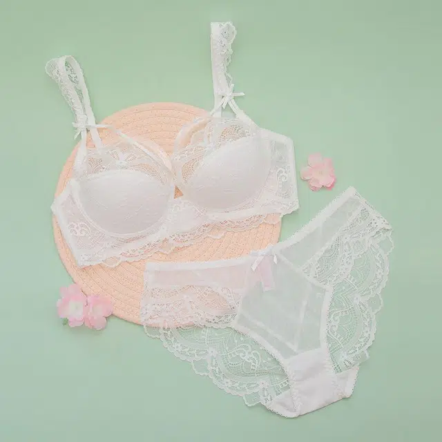 桔内 性感大胸显小薄款纯欲收副乳不空杯小胸聚拢文胸三角内裤内衣裤套装 女款