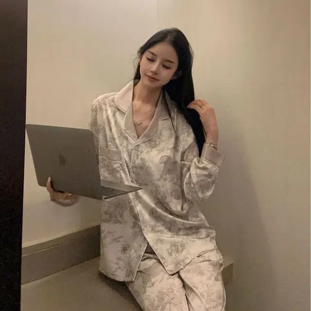 桔内 舒适时尚简约休闲居家亲肤柔软睡衣套装 女款