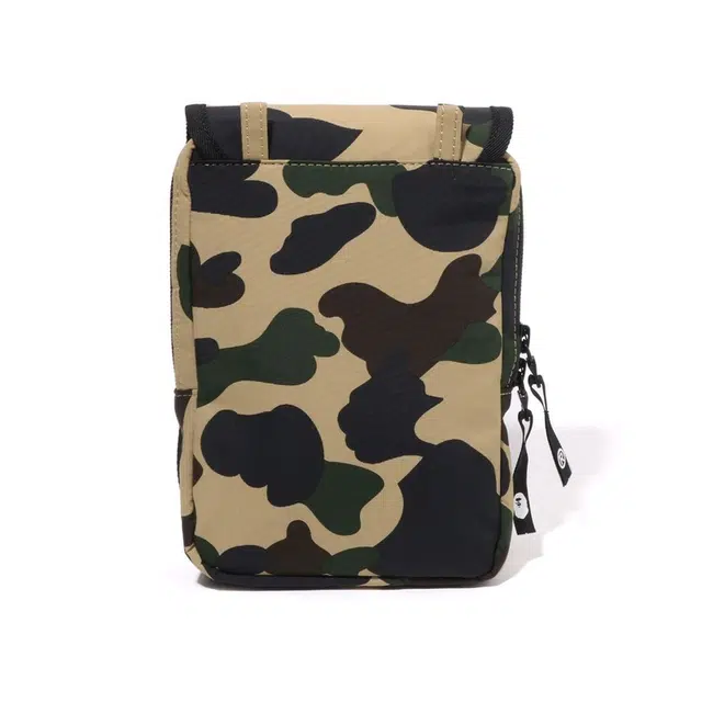 A BATHING APE