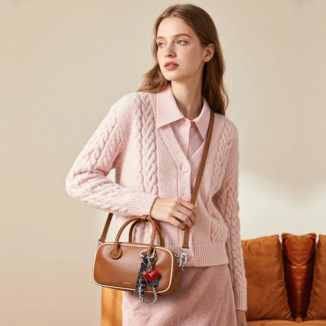 GOLF Heart Braided Phone Chain Black Red