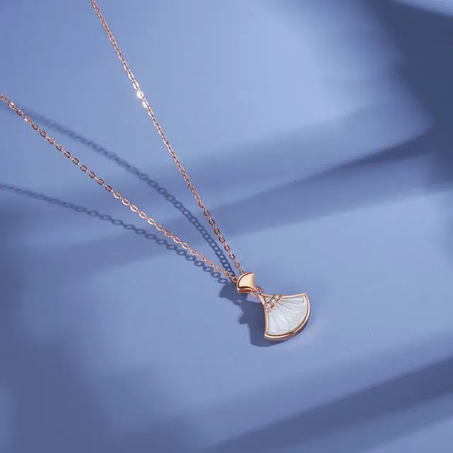 ins 18K