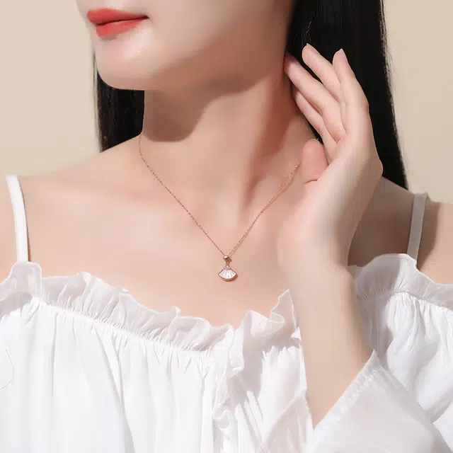 ins 18K