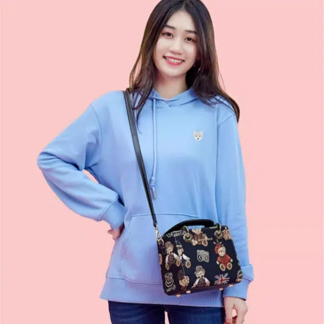 小熊依恋 简约 时尚手提包 帆布包 单肩斜挎 戴妃包 小方包 女包 多色