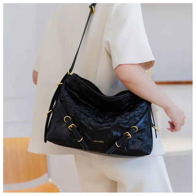 小熊依恋 法式小众时尚褶皱质感大容量新款简约托特包百搭腋下包手提单肩斜挎包 女款 多色