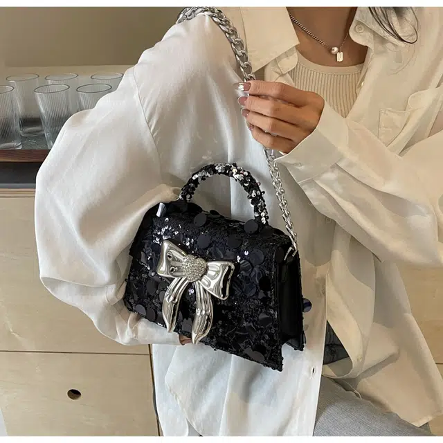 小熊依恋/新款 闪亮不灵宴会金属亮片蝴蝶结时尚手提 单肩斜挎包 女款 多色