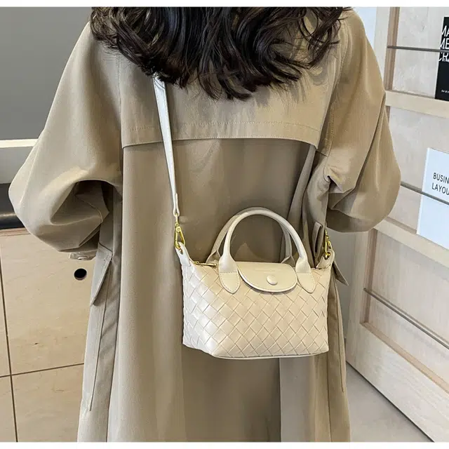 小熊依恋/托特单肩包 流行通勤 手提包 时尚百搭 斜挎包 大容量包包