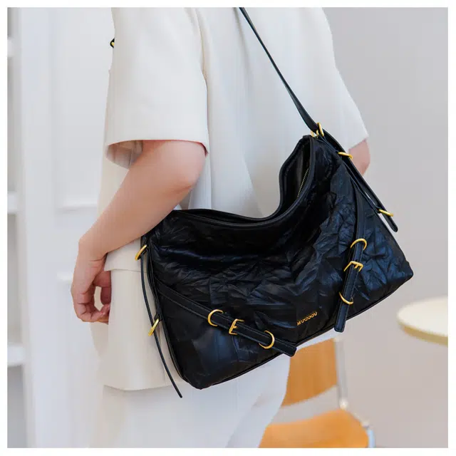 小熊依恋 法式小众时尚褶皱质感大容量新款简约托特包百搭腋下包手提单肩斜挎包 女款 多色