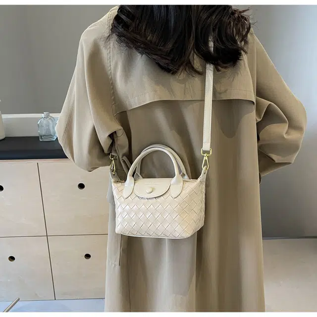 小熊依恋/托特单肩包 流行通勤 手提包 时尚百搭 斜挎包 大容量包包