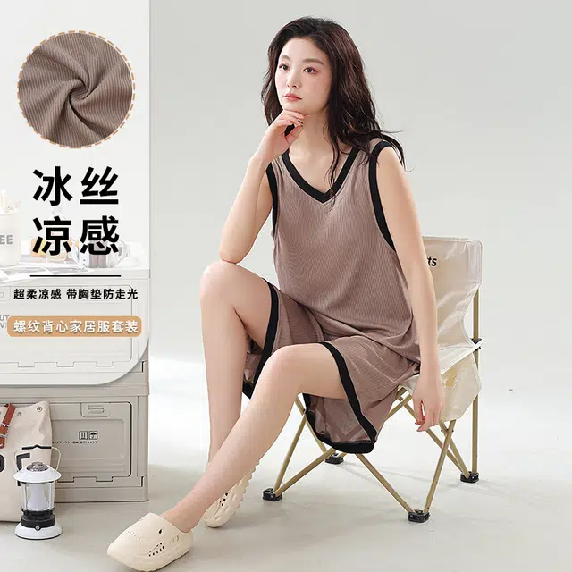 芬腾可安 外出可穿的带胸垫防凸点一体式简约轻盈亲肤柔软冰丝小清新时尚透气大学生无袖家居服春夏季睡衣套装 女款