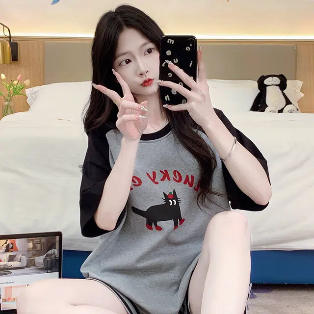 芬腾可安 可外穿的圆领轻便带胸垫一体式甜美柔软亲肤设计感舒适微弹细腻简约家居服短袖三分裤春夏季睡衣套装 女款