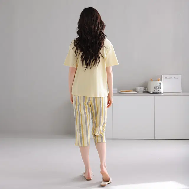 芬腾可安 韩版休闲时尚舒适透气简约带胸垫微弹显瘦短袖七分裤居家服睡衣套装 女款 黄色
