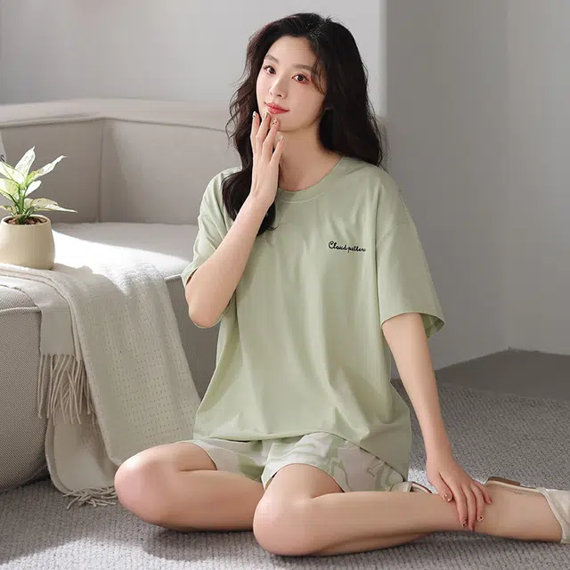 芬腾可安 韩版简约休闲带胸垫透气宽松设计感显瘦亲肤舒适宿舍外出都可穿的家居服短袖三分裤睡衣套装 女款