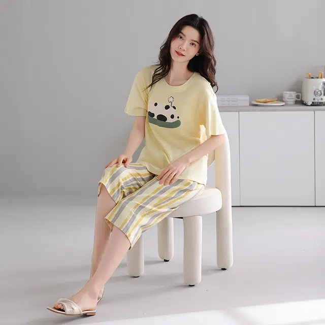 芬腾可安 韩版休闲时尚舒适透气简约带胸垫微弹显瘦短袖七分裤居家服睡衣套装 女款 黄色