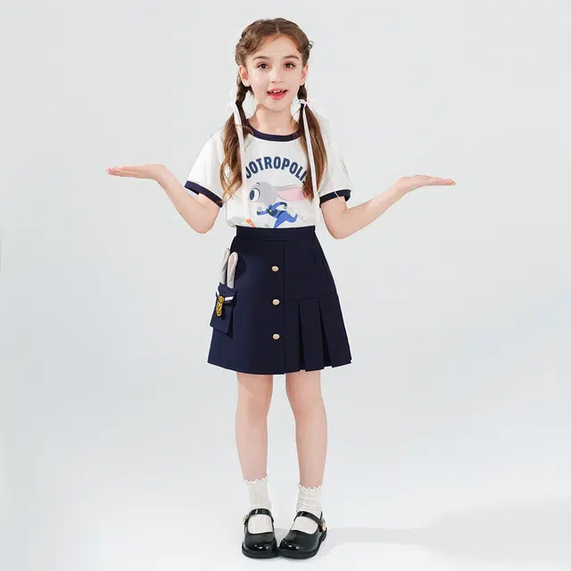 DisneyT