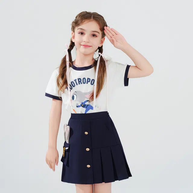 DisneyT