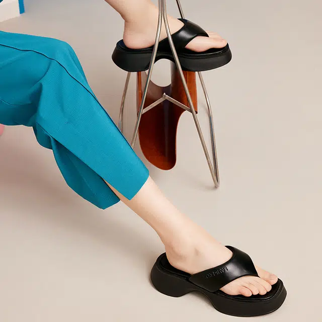 TOOMANYSHOES PU