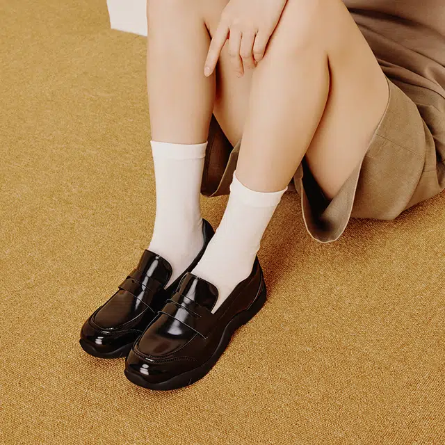 TOOMANYSHOES